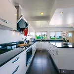 Vera Villa Guia