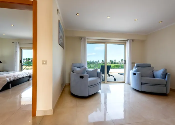 ヴィラ Vera ギーア