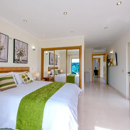Villa Vera Guia (Faro)