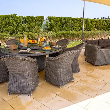 Vera Villa Guia (Faro)