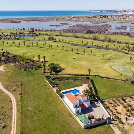 Vera Villa Guia (Faro)